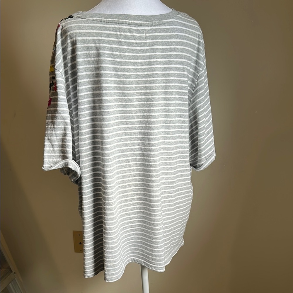 Anthropologie Oversized Boxy White Gray T-Shirt - Picture 4 of 6